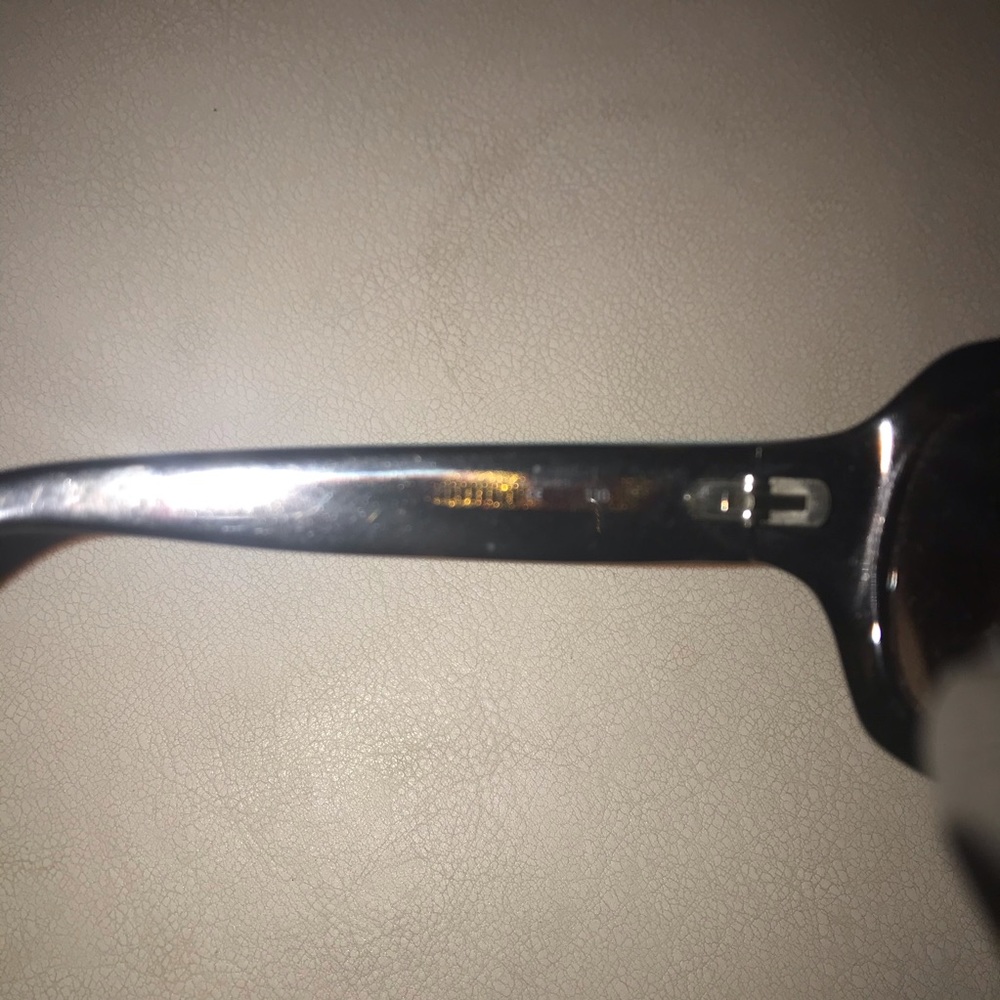 💕 SALE 💕 Coach Sunglasses - Picture 4 of 5